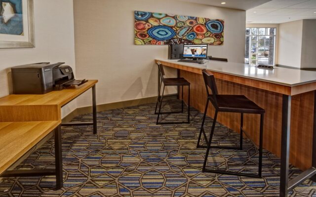 Holiday Inn Express Louisville Airport Expo Center by IHG