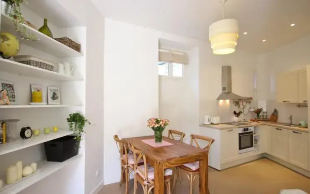 Rare! Terrace with Sea View Apartment, Vieux Nice