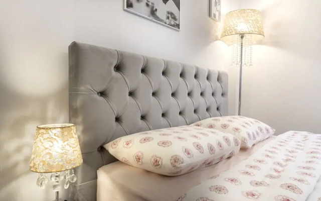 Luxury sense in Athens heart