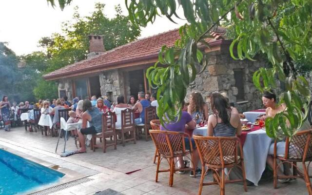 Doga Apartments