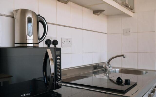 Modern Studio Flat. Central London. Zone 1.