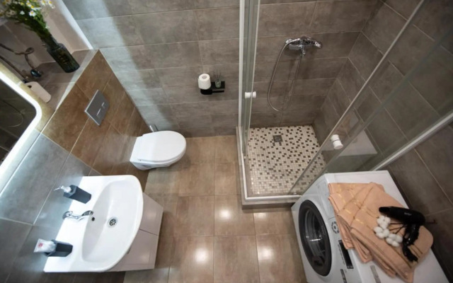 Апартаменты на проспекте Героев Отечества 4А