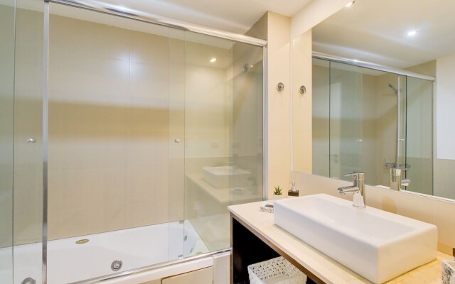 Oceana Suites Isabel
