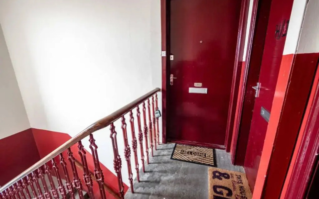 ☆Bright Apartment, Near University + City Centre☆