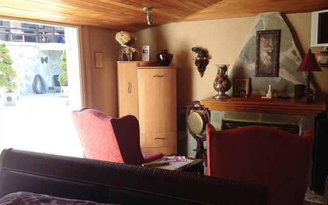 The Stone Hedge B&B