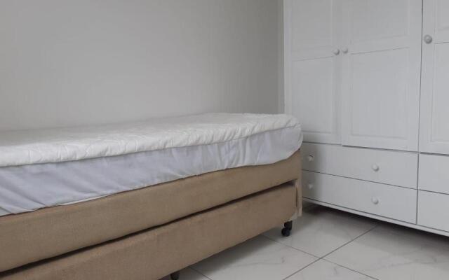 13B1 Moderno apartamento com wi-fi, 2 dormitórios