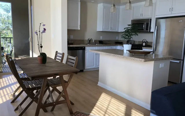 Resort Style Luxury 2BD Suite in Irvine's Spectrum Center