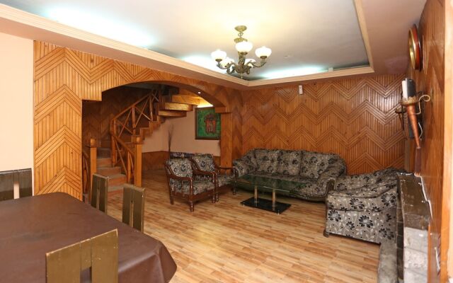 OYO 9392 Villa Riverine