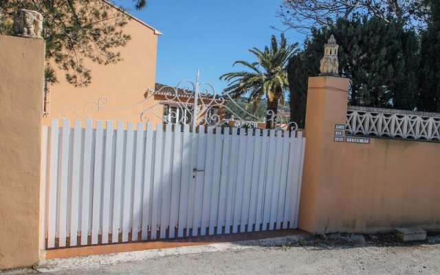 Finca Palacios - comfortable holiday accommodation in Benissa