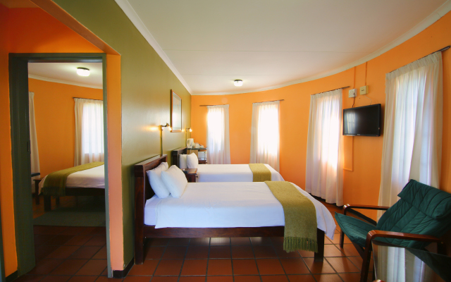 Kalahari Arms Hotel