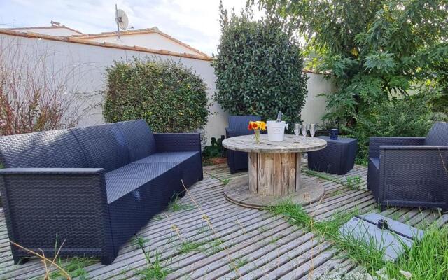 Villa familiale avec grand jardin proche plage