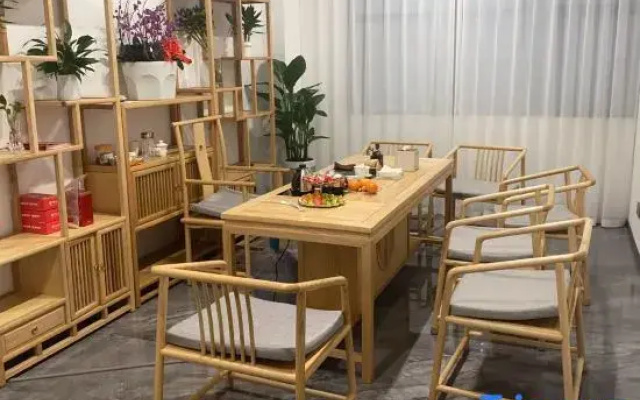 Longyan Yueman Crown  Hotel (Yongding District)
