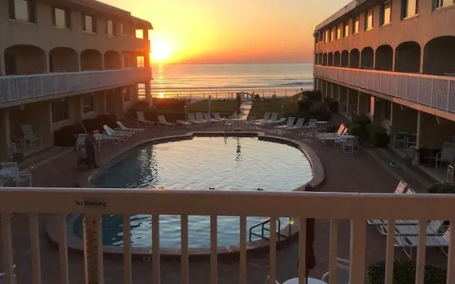 Win-San C-102 - 2 Br Condo