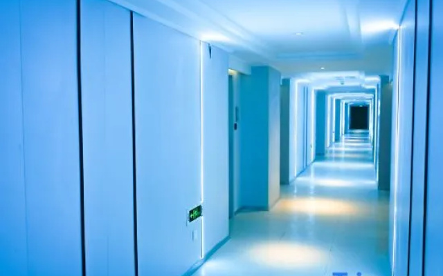 WanYoo Esports Hotel (Shanghai Hongqiao Wuzhong Road)