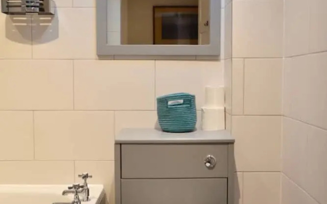 New Town Apartment Close to City Centre