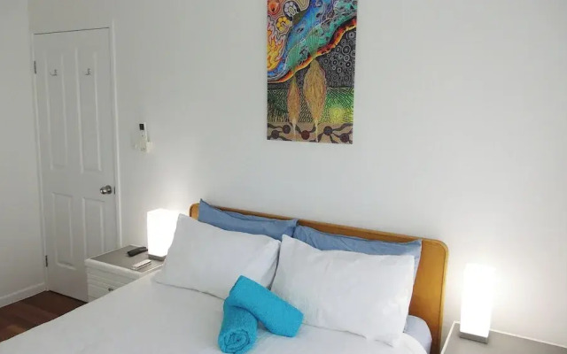 Beach bliss Queen bed BBQ Pool Netflix