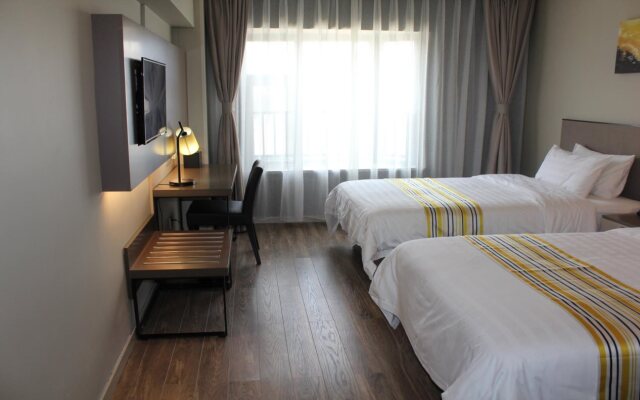 Home Inn Plus Shunde Daliang Bus Station