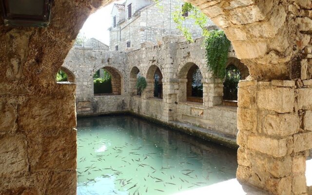 Superior Apartment in Stari Grad