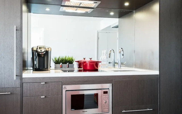 QuickStay - Luxury Executive in Yorkville (Yonge & Bloor)