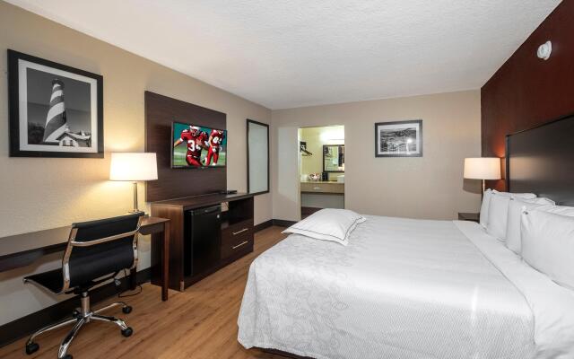 Red Roof inn Plus