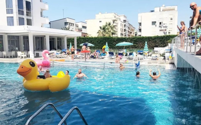 Perandor Beach Hotel