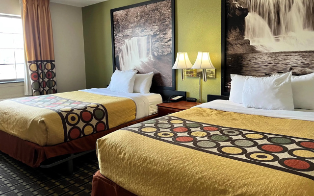 Super 8 by Wyndham Madison IN