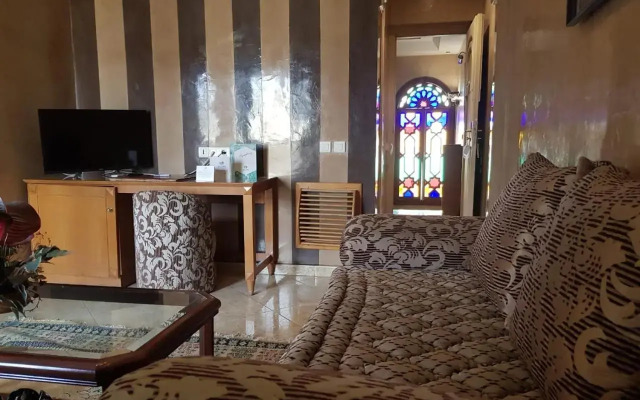 Hotel Mounia