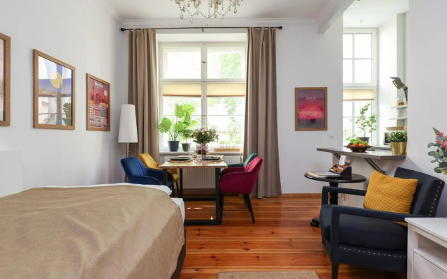 4 Personen Altbau nahe Kurfürstendamm