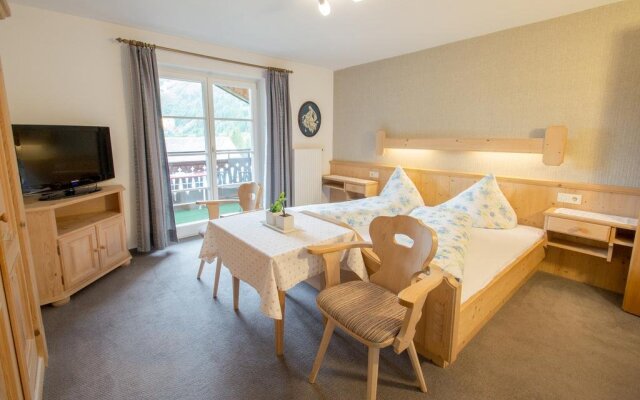 Ferienwohnung Pension Tirol