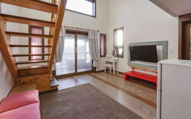 Gyeongju M and K Pool Villa Pension