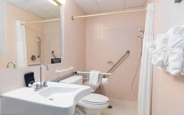 Boothbay Harbor Inn