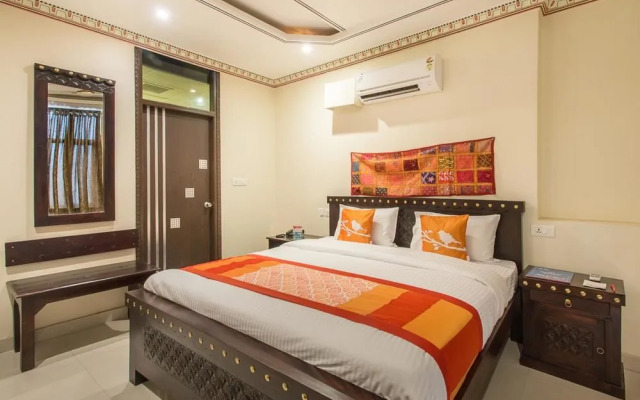 OYO 838 Hotel SuryaGarh