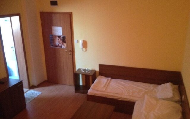 Anixy Apart Hotel