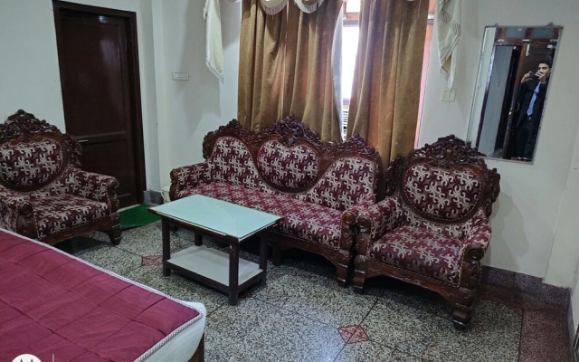 Hotel Samrat
