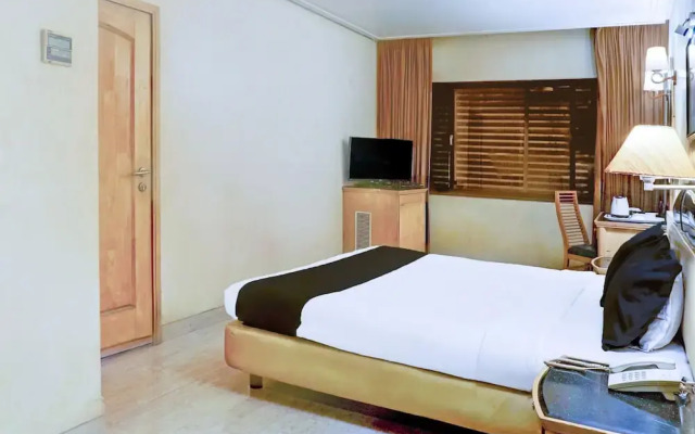 Premium Room Near Pataleshwar Temple, Pune