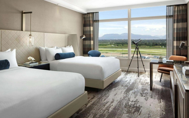 Fairmont Vancouver Airport In-Terminal Hotel