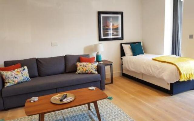 Stunning Ealing Apartment