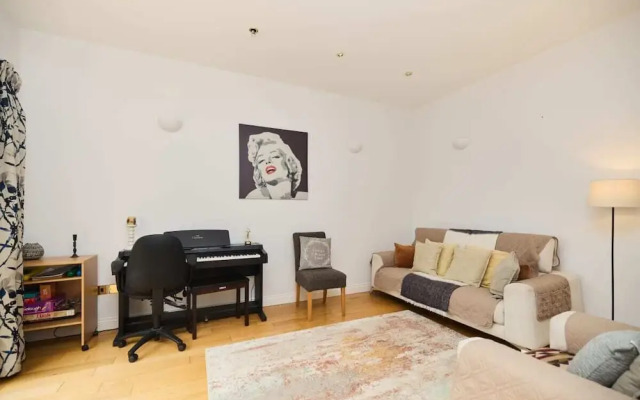 The Bourton-on-the-water Place - Lovely 5bdr House With Parking + Garden