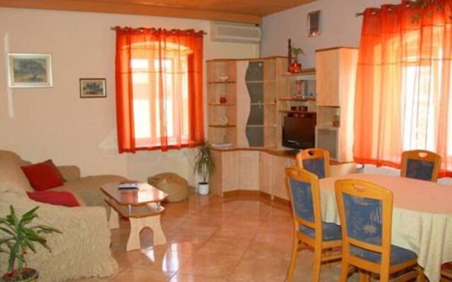 Apartment Put Rota 48