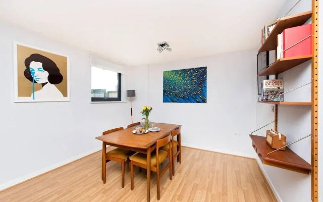 Stylish And Bright 3Br Apartment With Terrace