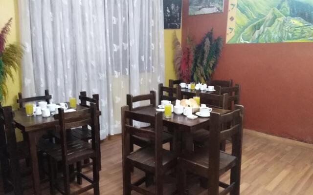 Alejandros Hotel