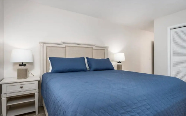 Nokomis Home Close to Beach