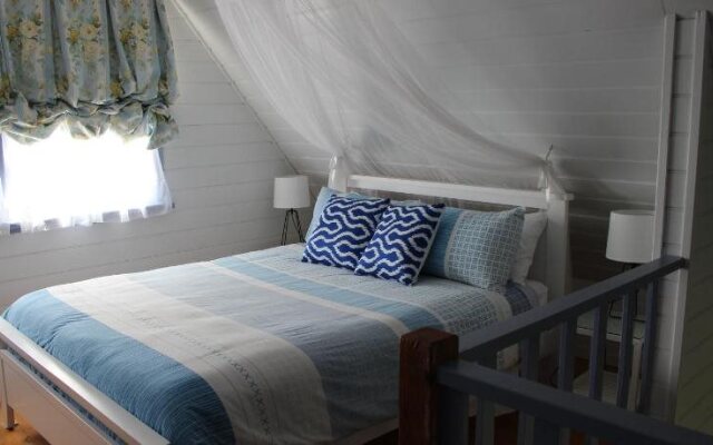 Elinike Guest Cottages