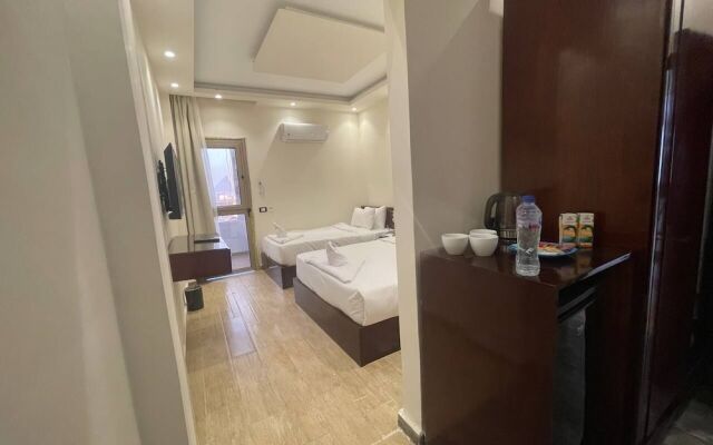 Jewel Grand Museum Pyramids View