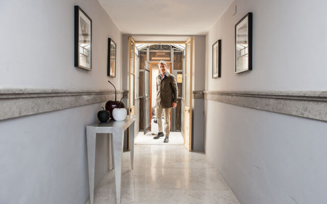 Terrace Pantheon Relais