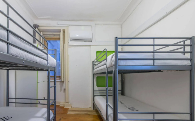 Hostel Seven Hills