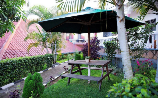 Romalo Hotel & Apartments