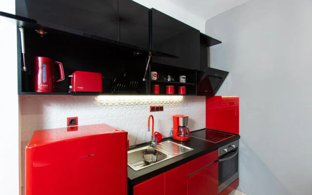 Downtown Luxury Boutique Suites : the red suite