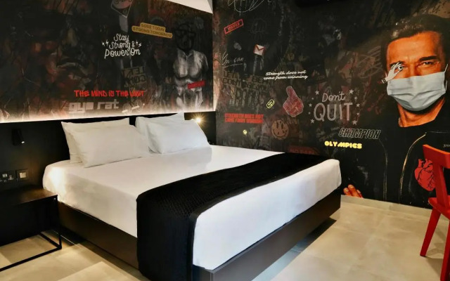 So City Hotel
