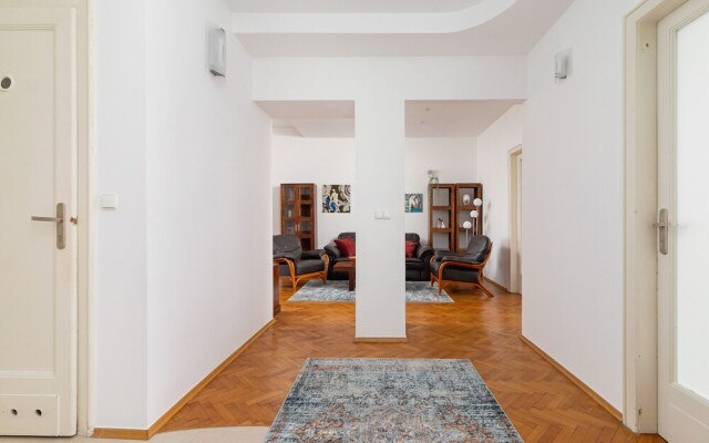 Family Apartment Slowackiego by Renters